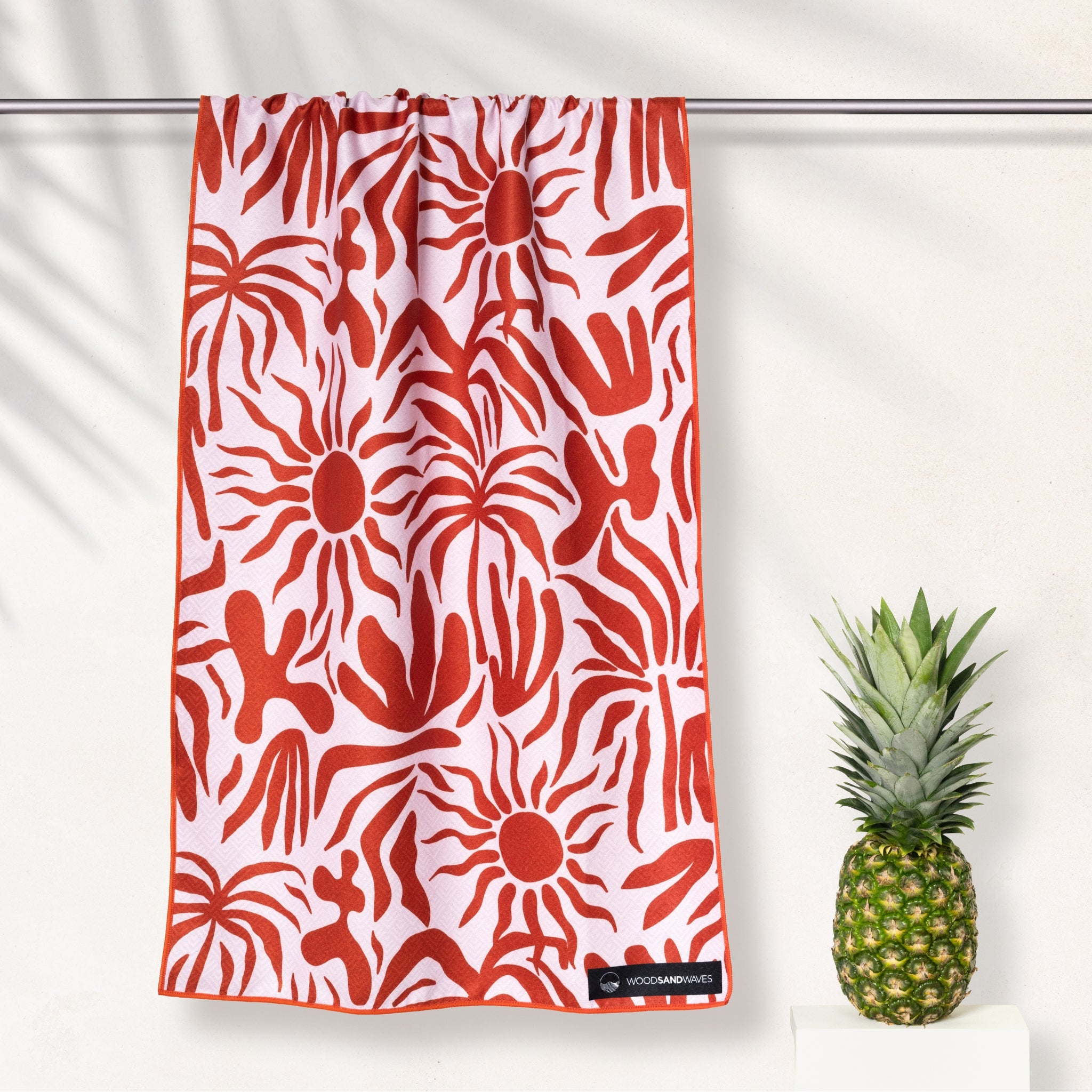 Burning Sun- Sandabweisendes Strandtuch mit Geheimfach - WOODSANDWAVES