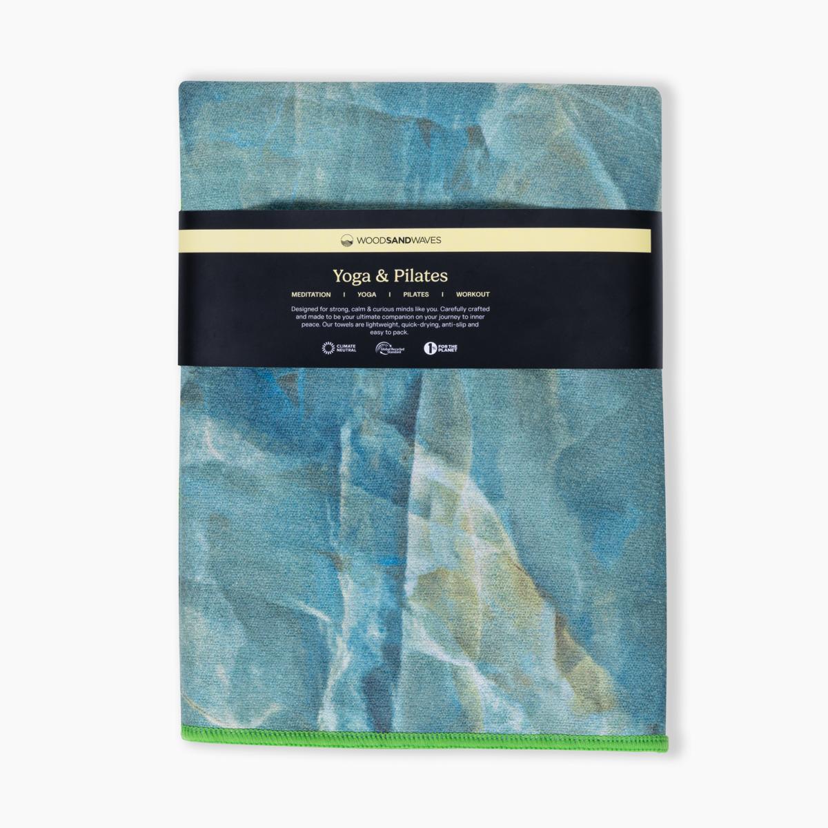 Jade Healing - Rutschfestes Yoga-Handtuch mit Silikon-Noppen - WOODSANDWAVES