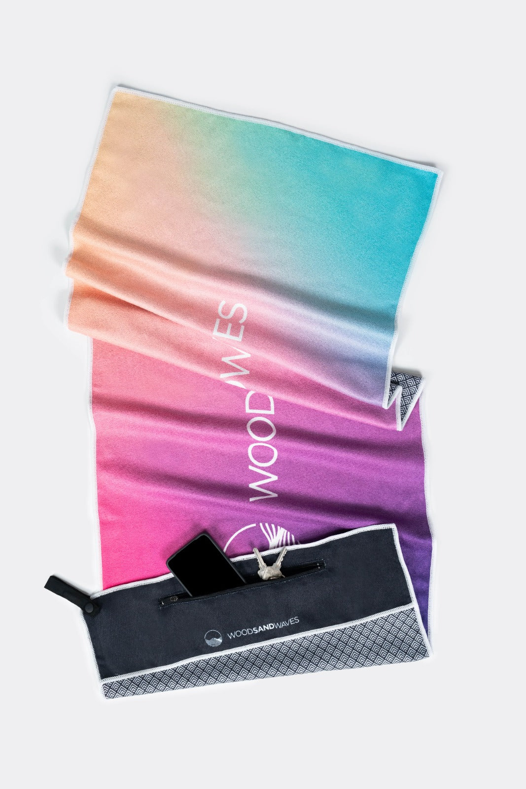 Colourful Temptation - Sporthandtuch mit Magnet & Zipper-Tasche - WOODSANDWAVES