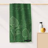 Wild Woods - Daniel Skripnik x WOODSANDWAVES - Ultra-leichtes Outdoor-und Wanderhandtuch  - 80cm x 40cm - WOODSANDWAVES