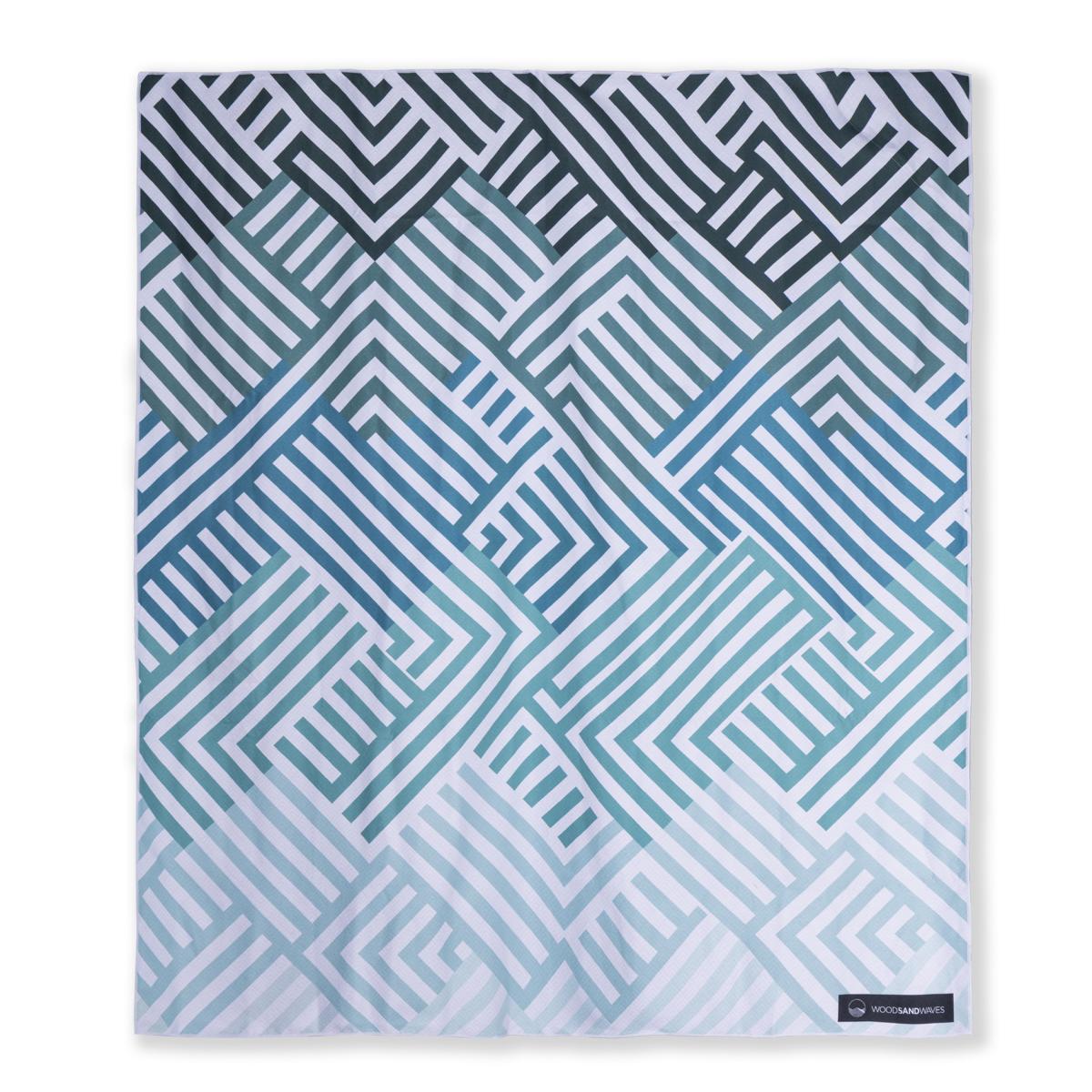 Mint Relaxation - Stranddecke XXL - 180cm x 160cm - leicht, kompakt & sandabweisend - WOODSANDWAVES
