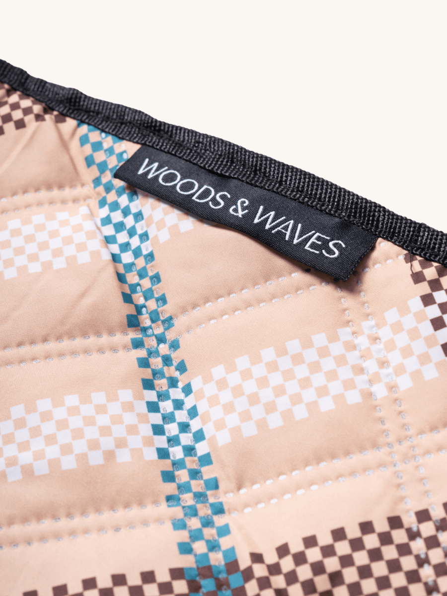 Golden Fields - Picknick - und Stranddecke (isoliert) 200 x 200 cm - XXL Picknickmatte aus recyceltem PET - wasserdicht und wärmend - woodsandwaves.co