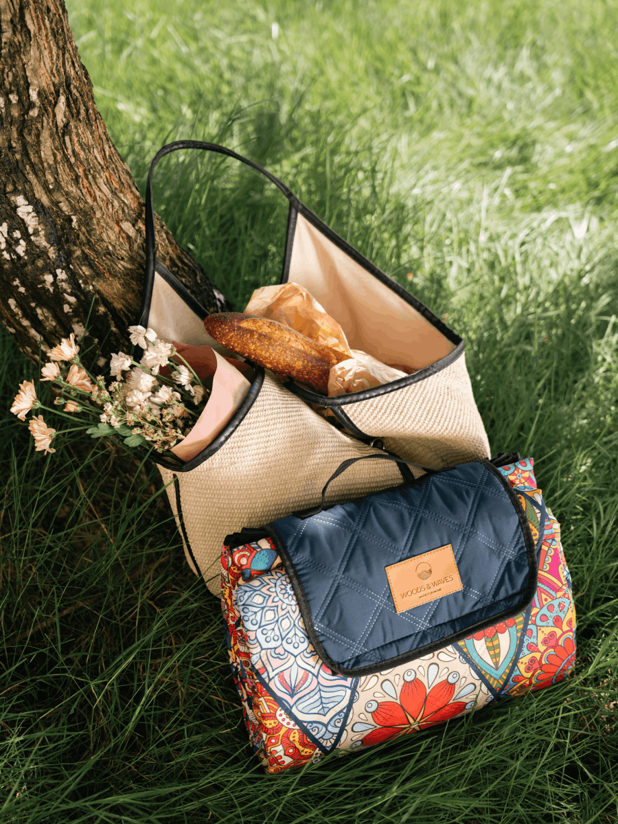 Mosaics - Picknick - und Stranddecke (isoliert) 200 x 200 cm - XXL Picknickmatte aus recyceltem PET - wasserdicht und wärmend - woodsandwaves.co